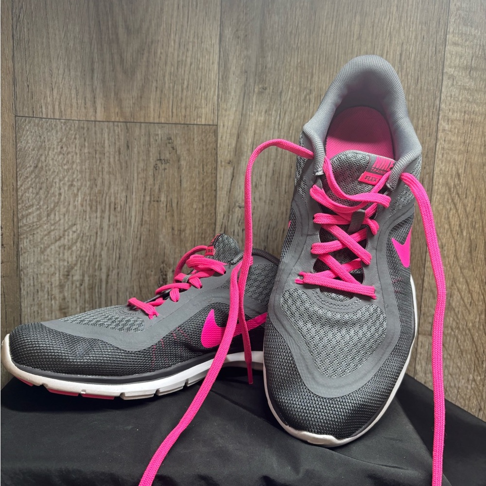 Nike Flex TR 6 Womens Training Shoes 831217-003 Women’s Size 9.5